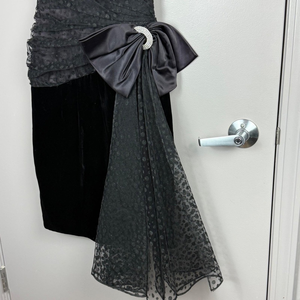 Vintage 1960s Morton Myles Black Velvet Cocktail Dress Flocked Polka Dot Bow Sz4 - Picture 5 of 10